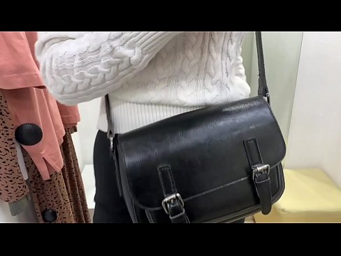 ❤️ Masturbasyon piblik nan jenn femèl FeralBerry ak yon gode nan sal la Fitting ❤️ Porno vk nan pònografi ht.mass-pr.ru